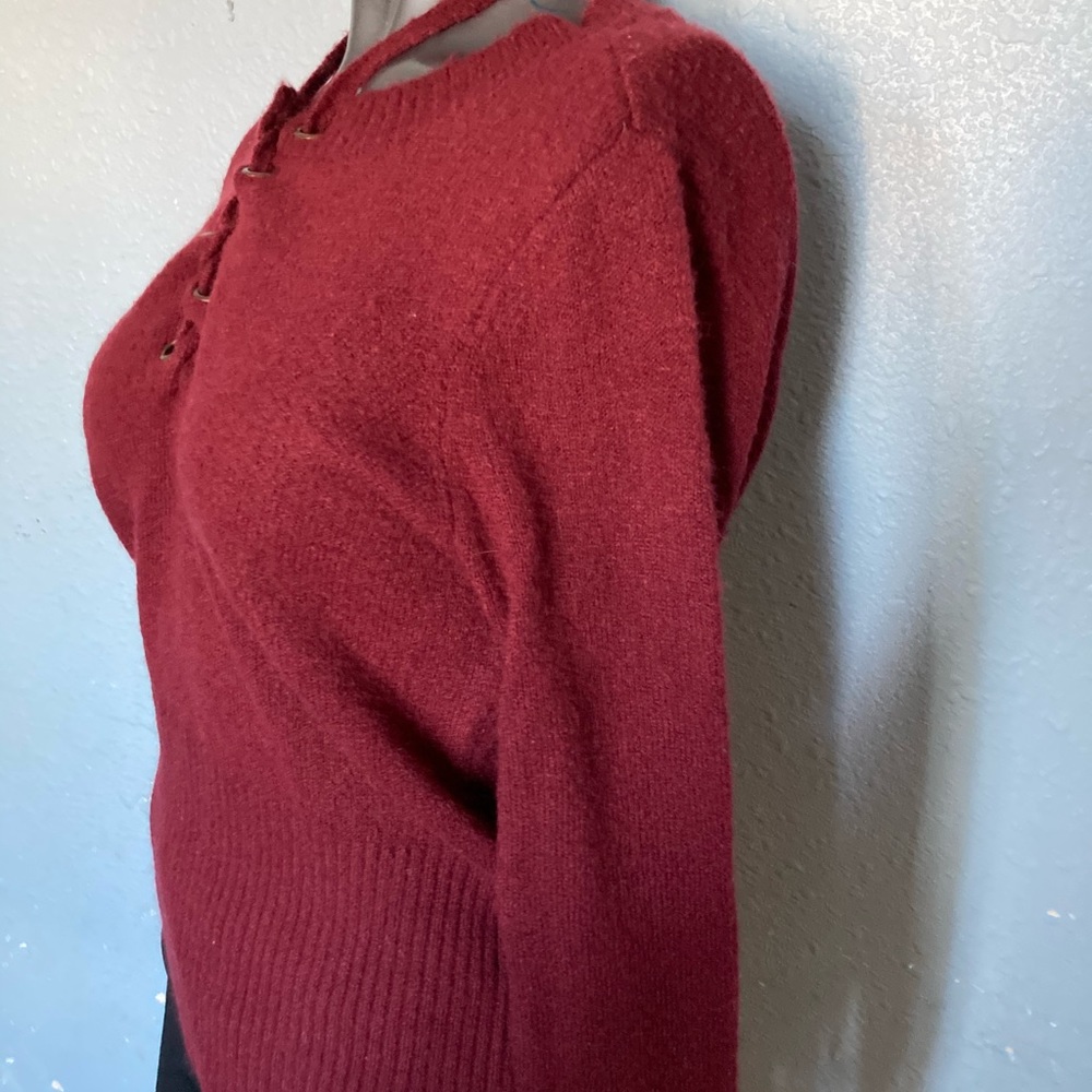 Sweater - Picture 2 of 4
